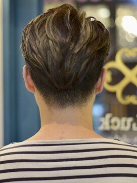 ティーラック(T:Luck) メンズパーマもおすすめ！七三分アップバング[下北沢]