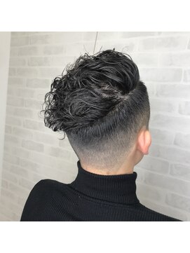 クヴェルアンドコー(Kvell&Co.) 結んでなくてもかっこいい マンバンヘア