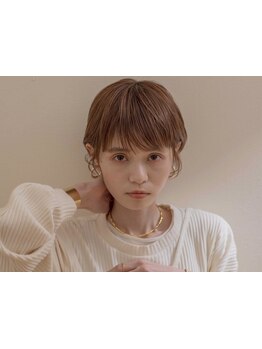 【鞍馬口駅すぐ】女性らしいラインで大人気の“まあるいショート”。ハイナチュラルで柔らかい印象に。