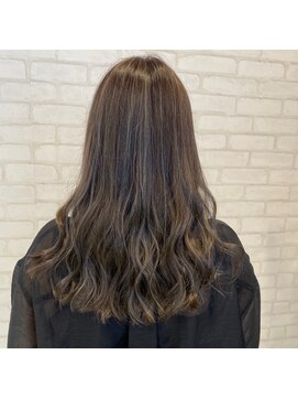 ビス ヘア アンド ビューティー 西新井店(Vis Hair&Beauty) 20代30代40代大人可愛いミルクティーグレージュハイライト