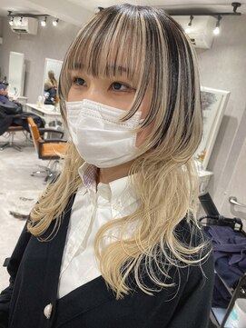 リアイス(Re:ICE) 抜きっぱなしブリーチインナーカラーフェザーロングウルフ