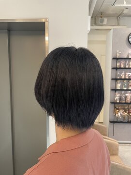 アヴァンスアンス 広島袋町店(AVANCE.ens) ブリーチありダブルカラー シルバーみのある黒