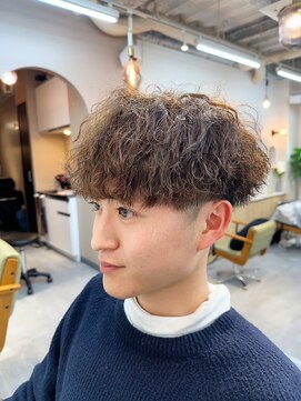 ロウバイレボ 柏(lou by revo) 前川友哉/波巻きパーマ/メンズカット