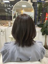 アルターシェリー(aL-ter che'rie)&nbsp;レイヤー×クビレ外ハネ[イメチェン/ハッシュカット/フルバング]