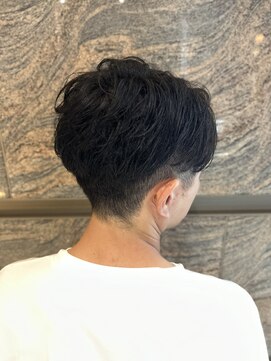ヒロ銀座 バーバーショップ 札幌本店(HIRO GINZA BARBER SHOP) 【ニュアンスパーマ】ツーブロックスタイル