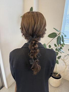 ジジ 宇都宮(Gigi) お呼ばれヘア☆アクセサリーで周りと差をつける♪