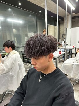 イーラ(era) パーマ/メンズ/刈り上げ/眉毛/ツイスト