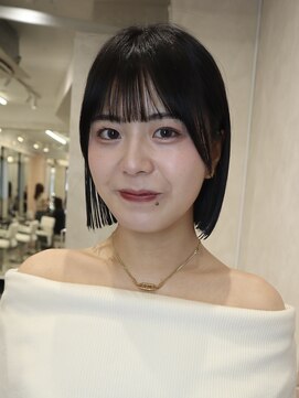 オニキス 原宿(ONYX) h136 ストレートボブ、縮毛強制