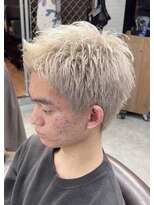アミーゴ(AMIGO) スパイキーショート×ホワイトベージュ