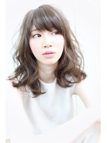 ディー(dee)&nbsp;dee 愛されアッシュブラウン×ほつれウェーブ