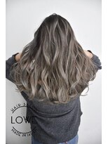 ルーヴェ(LOWE)&nbsp;外国人風バレイヤージュ/お洒落ロング/ベージュ