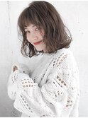 透明感たっぷりグレージュカラー