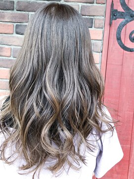 アイエムケイ(IMK) 寒色ベージュ