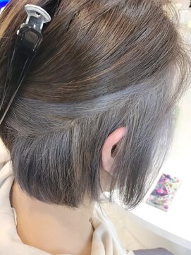 ヘアー バイ ミーズ(hair by Mii’s) インナーグレー