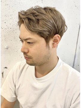 レンク(LENC) ベージュカラー　ナチュラルハイトーン　アップバング