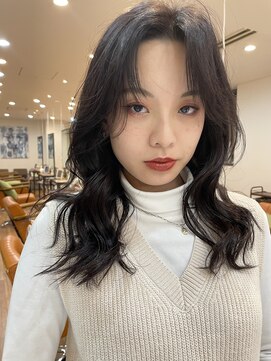 ノラキチジョウジ(NORA KICHIJOJI) #黒髪#フェイスレイヤー#センターパート#韓国ヘア#くびれヘア