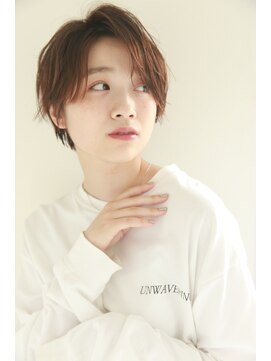 エクリ 麻布十番(equri) カジュアルショート