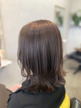 ロッサ(rosa) ミディアムレイヤーボブ