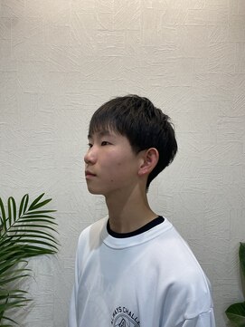 小谷理髪店 ソル(SOL) 『実は２ブロック、控えめ２ブロショートスタイル』