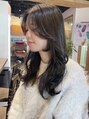 ジャックアンドニコフロムロダン(JACK&NiCO fromRODAN)&nbsp;顔まわりのレイヤー、おくれ毛、動きのあるスタイルが可愛い！
