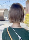 透明感ベージュボブ