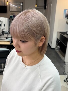 ヒビヲ(HIBIO) ボブハイトーンミルクティーベージュカラーケアブリーチ