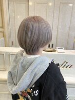 シェリア(Shelia)&nbsp;ハンサムショート×プラチナシルバー