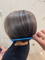 アッシュ 町田駅前通り店(Ash) アンブレラデザインカラーと耳掛けショート