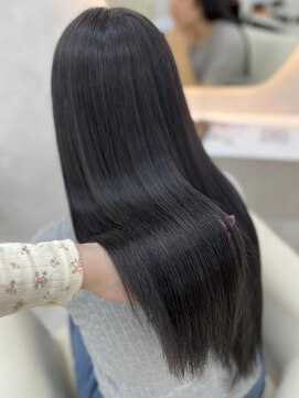 エス(Ess) 《鳥海ちひな》ブルーブラック/艶髪/韓国/大宮