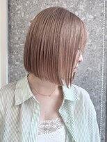 サンク 原宿 表参道(cinq)&nbsp;ハイトーンカラーミディアムレイヤーカットヘーゼルベージュボブ