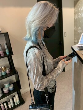 ペレ 原宿(PELE) ダブルカラー/ケアブリーチ/羽エクステ/原宿