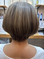 オッジ 箕郷店(Oggi)&nbsp;白髪ぼかし×透明感ショートボブ　7月