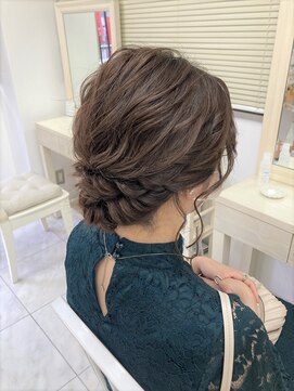 リサ 恵比寿(risa.) ボブでもできます☆シニヨン