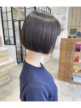 アテナ 六本松店(ATENA) 大人可愛い20代30代40代黒髪前下がりボブ丸み