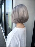 プラチナブロンドボブ