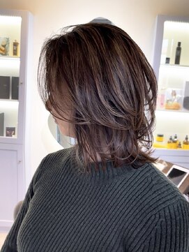 ロエ 平尾山荘(loe) 【脱白髪染めハイライト】×ミディアムレイヤー40代50代/平尾