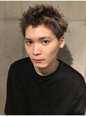 グレージュ×スパイキーショート