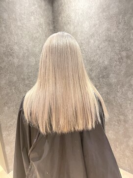 リベラル(LIBERAL) ホワイトグレージュ