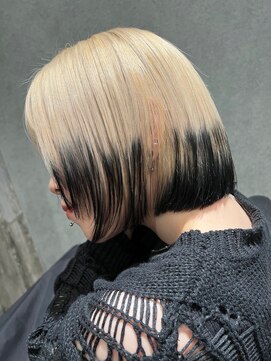 ニフティ(NIFTY) ホワイトブロンド×裾ブラック×ボブ/裾カラー/熊本/上通