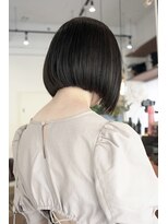 ルート(root)&nbsp;ボブ　前下がり　地毛風カラー　ブルージュ　グレージュ