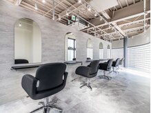 アグ ヘアー ベルス 大谷店(Agu hair BELLUS)の雰囲気（ゆったり寛げる居心地の良い空間です。）