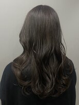 ガーランド (Garland)&nbsp;【結局透明感が欲しい！】おすすめ！オリーブベージュ