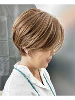 ジエクトアイロ 江坂駅前 似合わせショート/フェザーショート/細めハイライト
