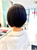 襟足すっきり！美フォルムストレートボブ