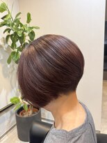 ヨハク(YOHAKU) 刈り上げ&前下がりショート