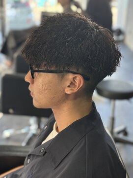 ニアウ 高崎店(Niau) メンズマッシュ縦落ちツイストスパイラルパーマ群馬高崎眉毛