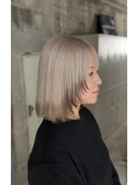 ヒペリカム(hypericum)&nbsp;ホワイトベージュ／エンドカラー