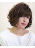 キレイ系前下がりボブ　パーマ仕上げ