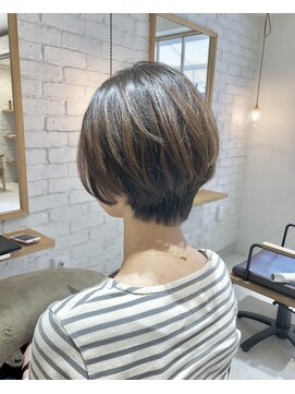 エイミー(Aimee) 360°どの角度でも綺麗なショートカットスタイル