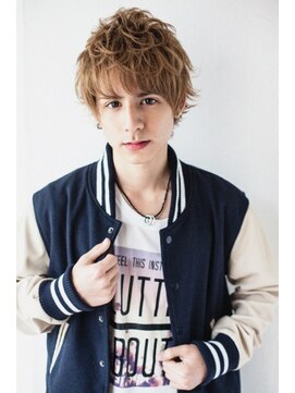 キートスバイガーランド (Kiitos by Garland) [kiitos/吉祥寺]☆セミウェット無造作束感ショート☆